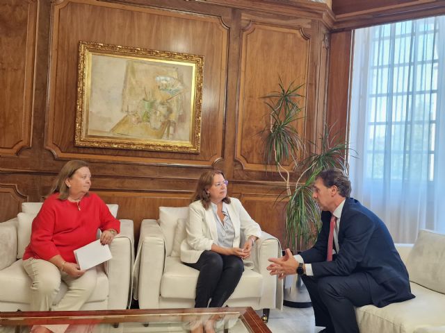 La presidenta de la Asamblea Regional recibe al nuevo presidente del Tribunal Superior de Justicia de la Región de Murcia - 2, Foto 2