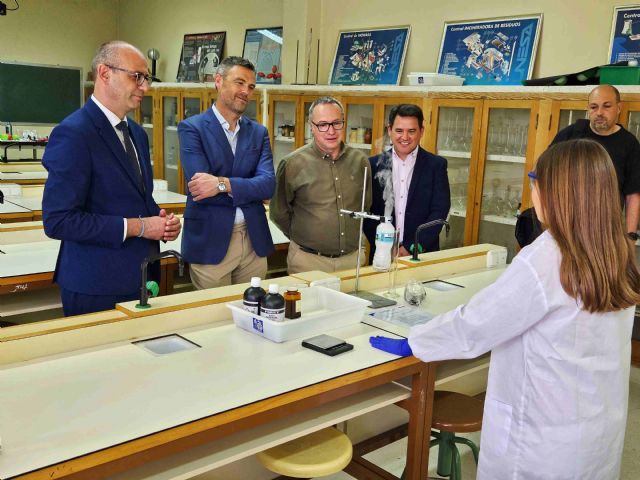 Una inversión de 240.000 euros mejorará este verano las instalaciones del IES San de la Cruz de Caravaca - 1, Foto 1