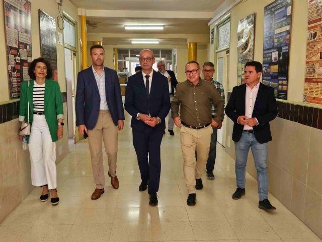 Una inversión de 240.000 euros mejorará este verano las instalaciones del IES San de la Cruz de Caravaca - 3, Foto 3