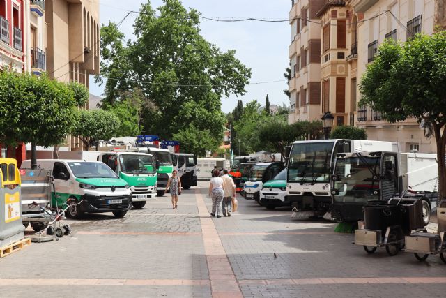 Yecla refuerza el servicio de limpieza viaria y RSU con maquinaria de última tecnología y un 80% más de contenedores - 2, Foto 2