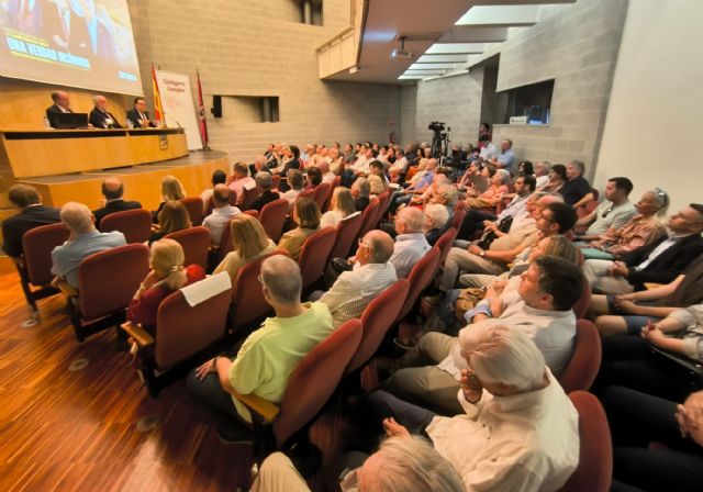 Jaime Mayor Oreja: «Es necesario articular una alternativa al frente de izquierdas que quiere destruir España» - 4, Foto 4