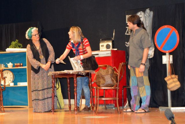 El grupo de teatro 'Tejuba' torreño se da un gran baño de humor con 'Bajarse al moro' - 3, Foto 3