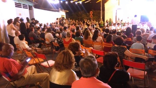 El barrio torreño de San Pedro vive una gran segunda noche de fiesta en honor a su patrón - 1, Foto 1