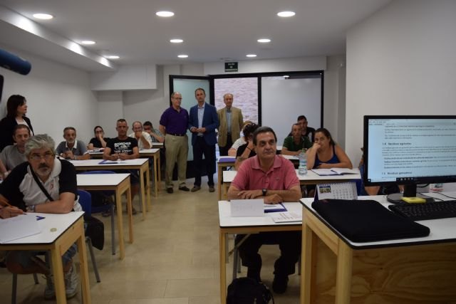 La Comunidad destina 4,6 millones para acercar al empleo a 2.000 parados en riesgo de exclusión - 1, Foto 1