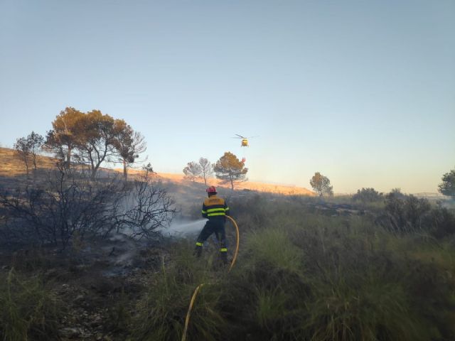 Medios humanos del Ayuntamiento y de la CARM trabajan a diario y de manera coordinada en la vigilancia, detección y extinción de incendios forestales - 1, Foto 1