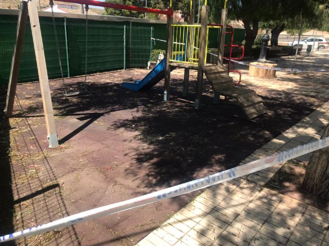 El PP denuncia que los chapuceros desbroces encargados por el alcalde del PSOE comienzan a provocar incendios y problemas de seguridad en los caminos - 2, Foto 2