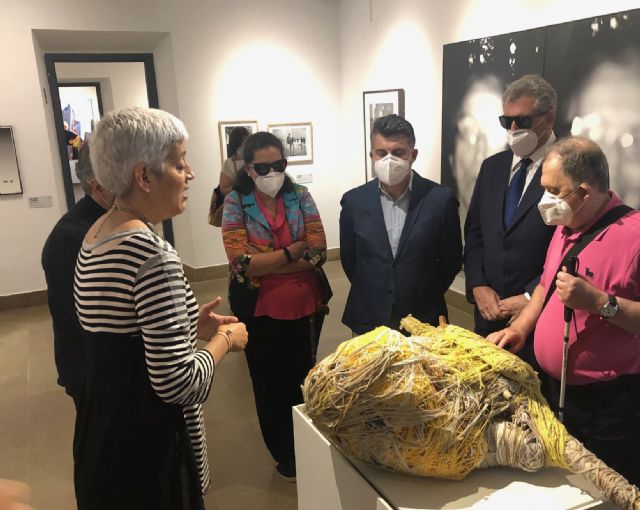 Llega a la Región de Murcia la exposición El mundo fluye, dos miradas sobre una misma realidad - 1, Foto 1