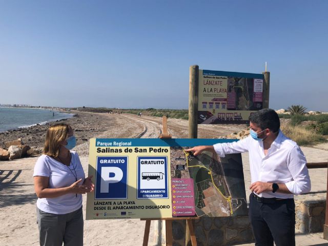 La Comunidad pone en funcionamiento un tren lanzadera gratuito para rebajar la afluencia de vehículos a las playas de La Llana y Torre Derribada - 2, Foto 2