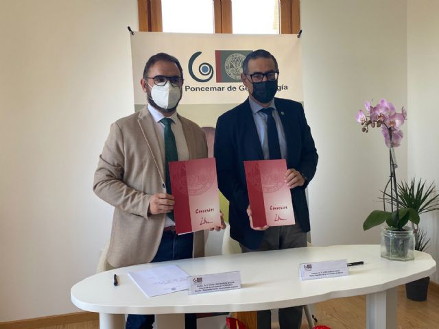 La Fundación Poncemar y la Universidad de Murcia amplían el convenio de colaboración para el mantenimiento de la 'Cátedra Poncemar de Gerontología' - 1, Foto 1