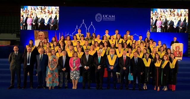 Los estudiantes de Medicina, Odontología y Psicología de la UCAM se gradúan - 2, Foto 2