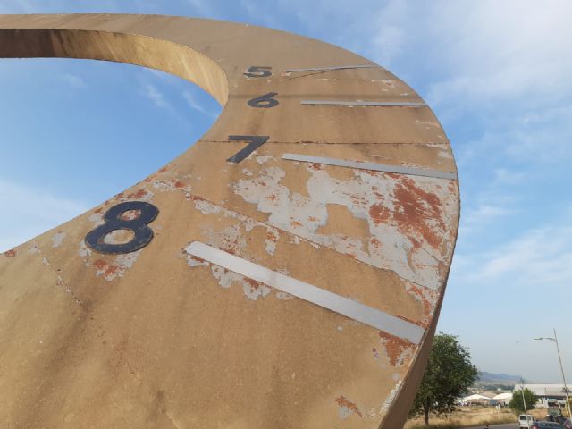 Servicios intensifica los trabajos de pintura en varias zonas clave de Jumilla - 1, Foto 1