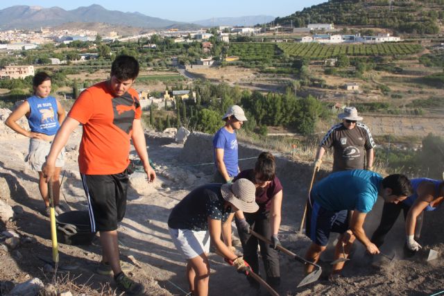 Veinte alumnos de distintas universidades participan en la excavación arqueológica de Begastri - 4, Foto 4
