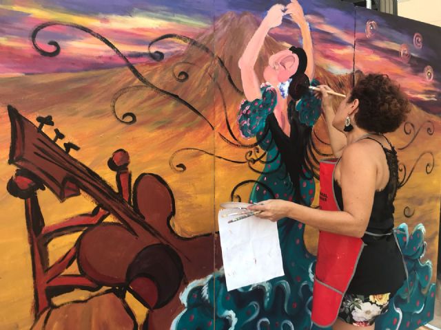 Una performance de pintura decora un mural con los artistas flamencos más representativos del festival internacional del Cante de las Minas - 4, Foto 4