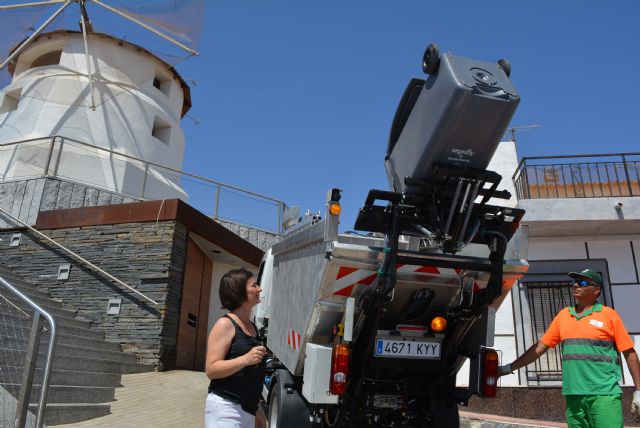 La empresa concesionaria de limpieza presenta la nueva flota de vehículos para zonas de difícil acceso - 1, Foto 1