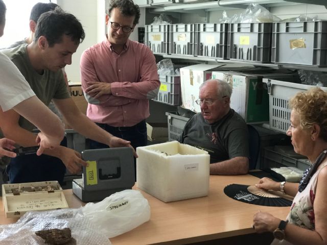 Profesores de la Universidad visitan el Laboratorio de Investigaciones Arqueológicas y Paleoantropológicas del Cabezo Gordo - 1, Foto 1