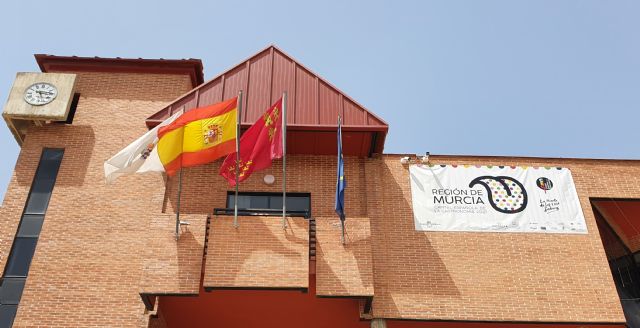 Molina de Segura se ha sumado a las acciones de promoción de Región de Murcia Capital Española de la Gastronomía 2021 con la colocación de una gran pancarta en la fachada del Ayuntamiento - 1, Foto 1