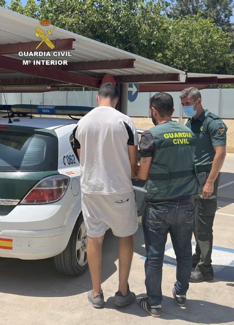 La Guardia Civil detiene un individuo por el apuñalamiento ocurrido en las proximidades de un local de ocio - 1, Foto 1