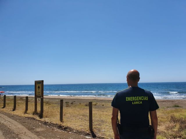El Servicio de Emergencias Municipal y Protección Civil atiende 51 incidencias dentro del Plan de Salvamento en playas en el litoral lorquino durante el mes de julio - 1, Foto 1