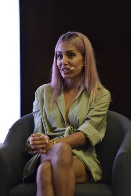 Hiba Abouk: No hay un díaen que no escuche flamenco - 2, Foto 2