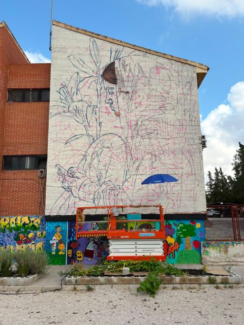 Un mural de 190 metros cuadrados en el IES José Planes concienciará al alumnado contra el acoso escolar y el abuso de las redes sociales - 4, Foto 4