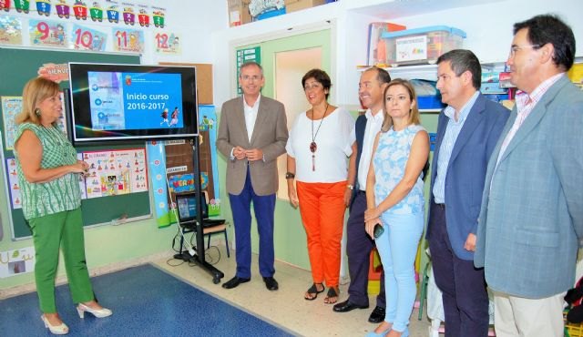 La Comunidad contrata a 592 profesores más para reforzar la calidad educativa en el nuevo curso - 1, Foto 1