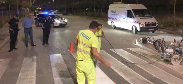 El Ayuntamiento repinta un centenar de pasos de peatones para mejorar la seguridad en las inmediaciones de los colegios - 2, Foto 2