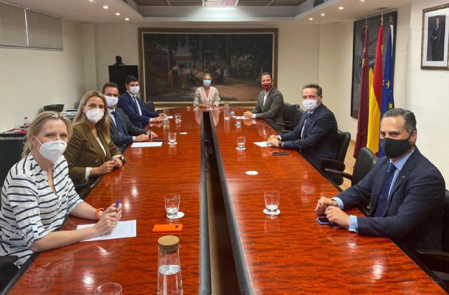 El Ayuntamiento de Lorca y la Consejería de Empresa e Industria aúnan esfuerzos para apoyar al tejido económico del municipio - 2, Foto 2