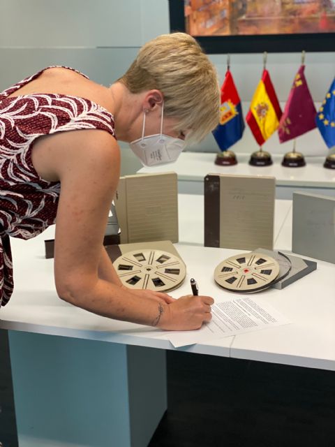 Donación del fondo videográfico de la familia de D. Eduardo Vera Carrión al Archivo Municipal del Ayuntamiento de Torre Pacheco - 2, Foto 2