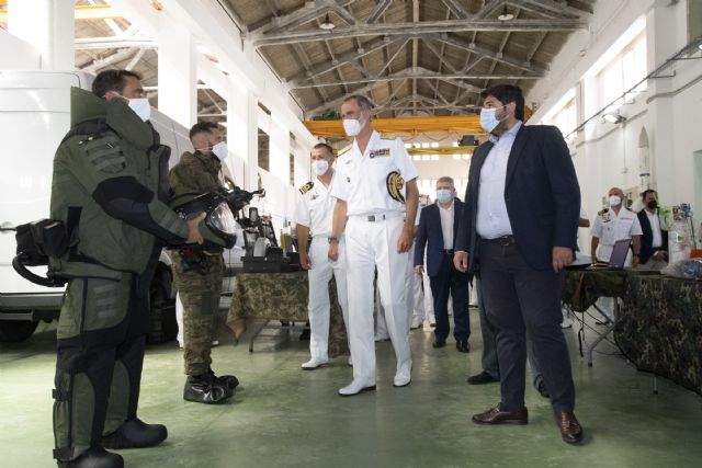 El presidente de la Comunidad acompaña a Su Majestad el Rey Felipe VI en su visita a la 1ª Escuadrilla de Medidas Contra Minas (MCM) - 3, Foto 3