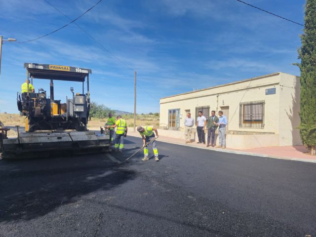 El Ayuntamiento renueva el asfalto en más de 6.400m2 de la carretera de Corvera, en la pedanía de Baños y Mendigo - 2, Foto 2
