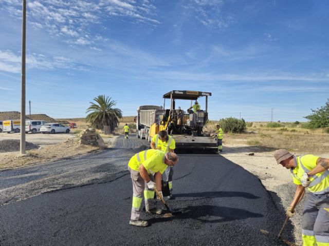 El Ayuntamiento renueva el asfalto en más de 6.400m2 de la carretera de Corvera, en la pedanía de Baños y Mendigo - 4, Foto 4