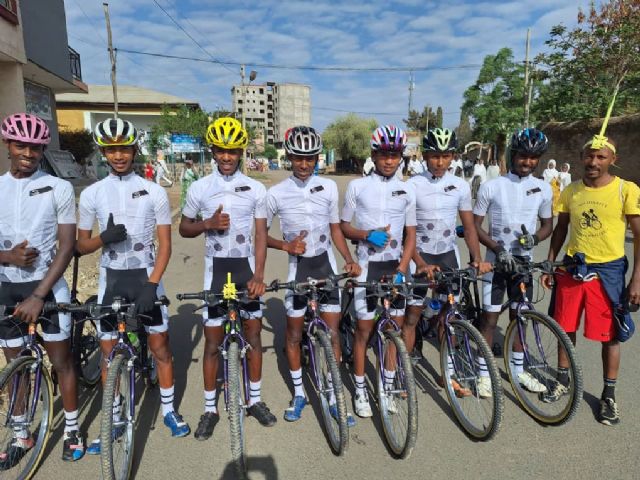 Entre bombas, disparos y hambrunas, el ciclismo se sigue abriendo paso. en Etiopia - 4, Foto 4