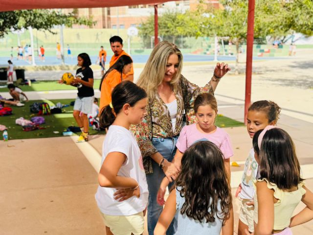 El Pabellón Deportivo Juan Zurano de Lorca acoge Conciliamos la vuelta al cole, con actividades y talleres para pequeños y jóvenes antes del comienzo del curso escolar - 2, Foto 2