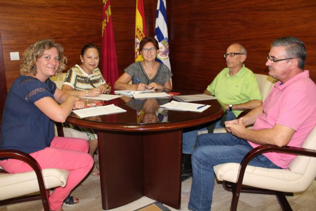 Ayuntamiento y Cruz Roja firman convenio para la concesión de subvención de 10.000 euros - 1, Foto 1