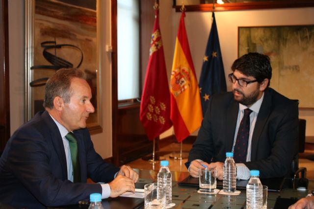 Fernando López Miras se reúne con el presidente de la Fundación Universidad Empresa y el director de la escuela de negocios ENAE - 1, Foto 1