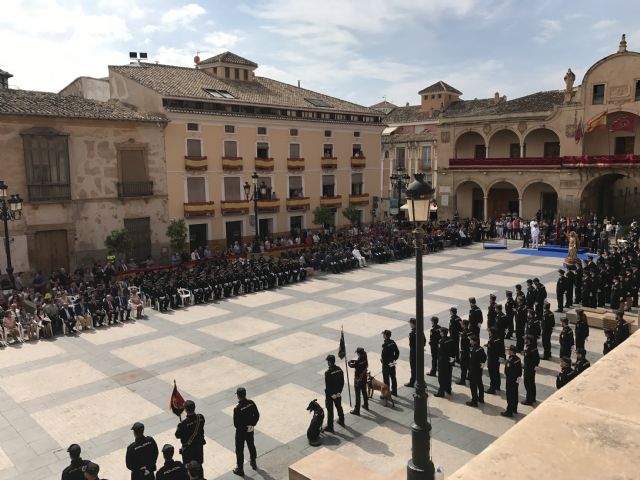 El Alcalde ensalza la labor desempeñada por el Cuerpo Nacional de Policía en toda España durante el acto de los Ángeles Custodios celebrado esta mañana en Lorca - 4, Foto 4