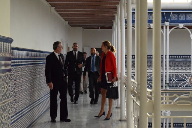 Patricia Fernández: “García-Legaz ha confirmado las enormes posibilidades económicas y turísticas del aeropuerto de Corvera” - 1, Foto 1