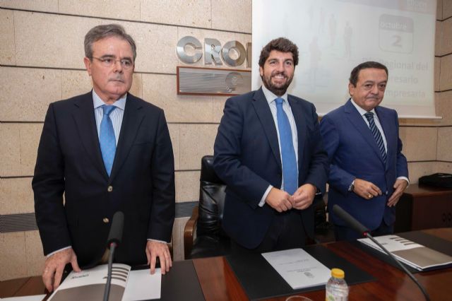 López Miras clausura la junta directiva de la Confederación Regional de Organizaciones Empresariales de Murcia - 1, Foto 1