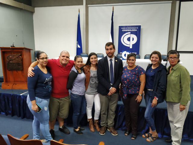 Conferencia sobre Cibersuicidio juvenil en el Colegio de criminólogos de Costa Rica - 1, Foto 1