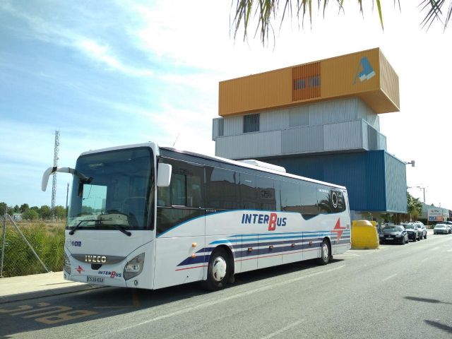 El Parque Industrial de Alhama cuenta con una nueva línea de autobús para los trabajadores de Murcia - 1, Foto 1