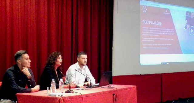 La Comunidad formará en Administración el ectrónica a 58 empleados del Ayuntamiento de Caravaca de  la Cruz - 1, Foto 1