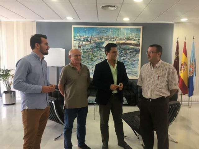 El Ayuntamiento renueva convenio de colaboración con la asociación San Javier, ciudad de compras - 1, Foto 1