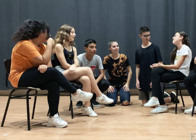 Un taller escolar de teatro fomenta la igualdad de género - 1, Foto 1
