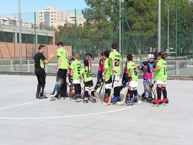 Debut del equipo Benjamín del Club Hockey Patines de Totana en la Liga de la Federación Valenciana, Foto 2