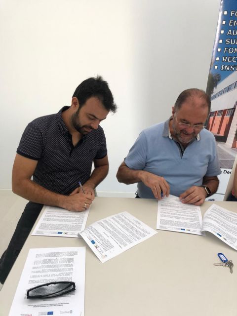 Un nuevo emprendedor ocupa un despacho en el Vivero de Empresas del polígono industrial El Saladar, Foto 6