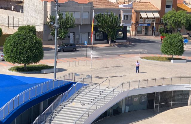 Nuevos bancos para los entornos del Ayuntamiento y de la Casa de la Cultura - 4, Foto 4