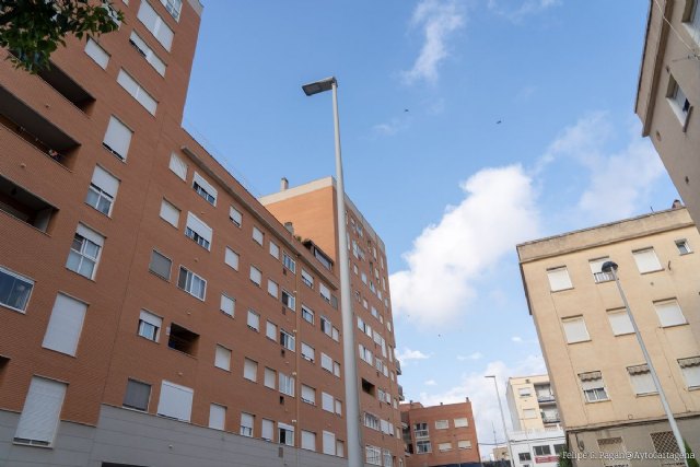 Comienzan a instalar las primeras 220 luminarias LED del total de 1.300 que se ubicarán en barrios y diputaciones - 1, Foto 1