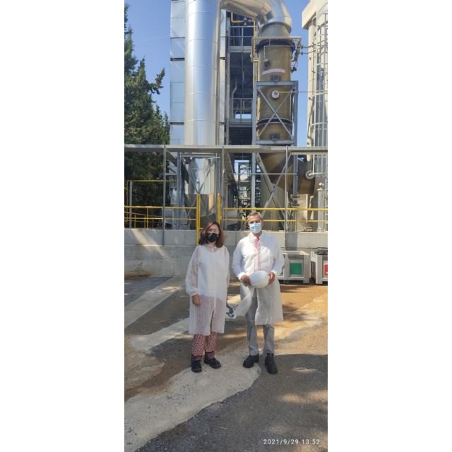 El decano y la vicedecana de la Facultad de Química de Murcia visitan las instalaciones de la Derivados Químicos - 2, Foto 2