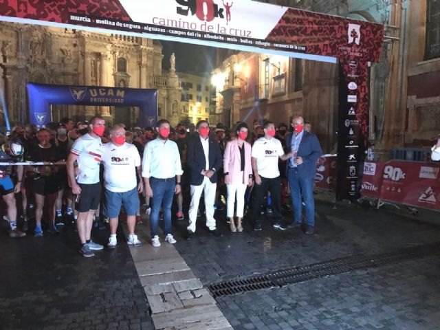 500 corredores toman la salida de la Ultra 90K Camino de la Cruz en Murcia - 1, Foto 1