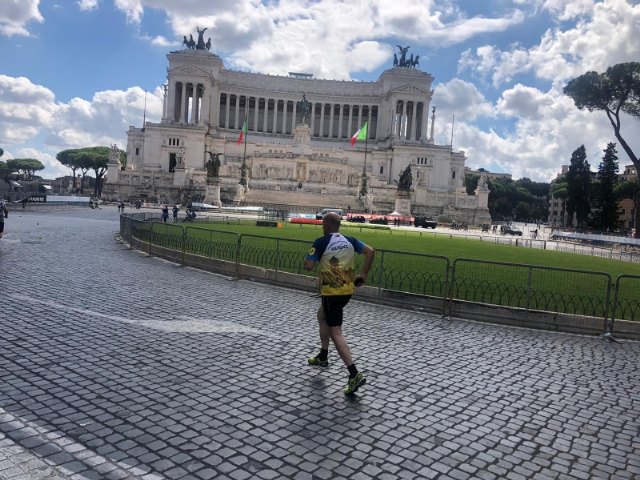 El atleta del CAT Roque Gázquez participó en la Run Rome The Marathon 2021 de Roma, Foto 1